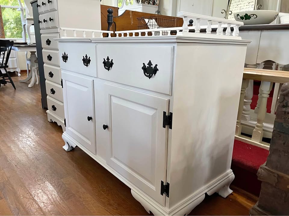 Sideboard/Buffet