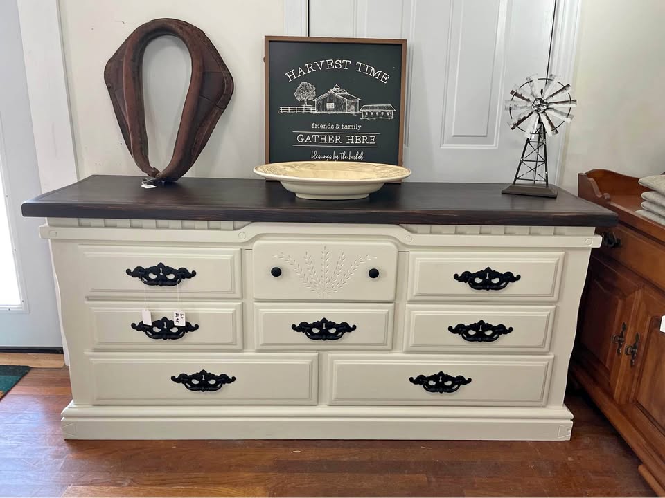 Long Dresser