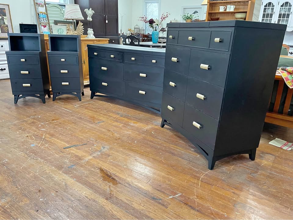 MCM Bedroom Furniture Set