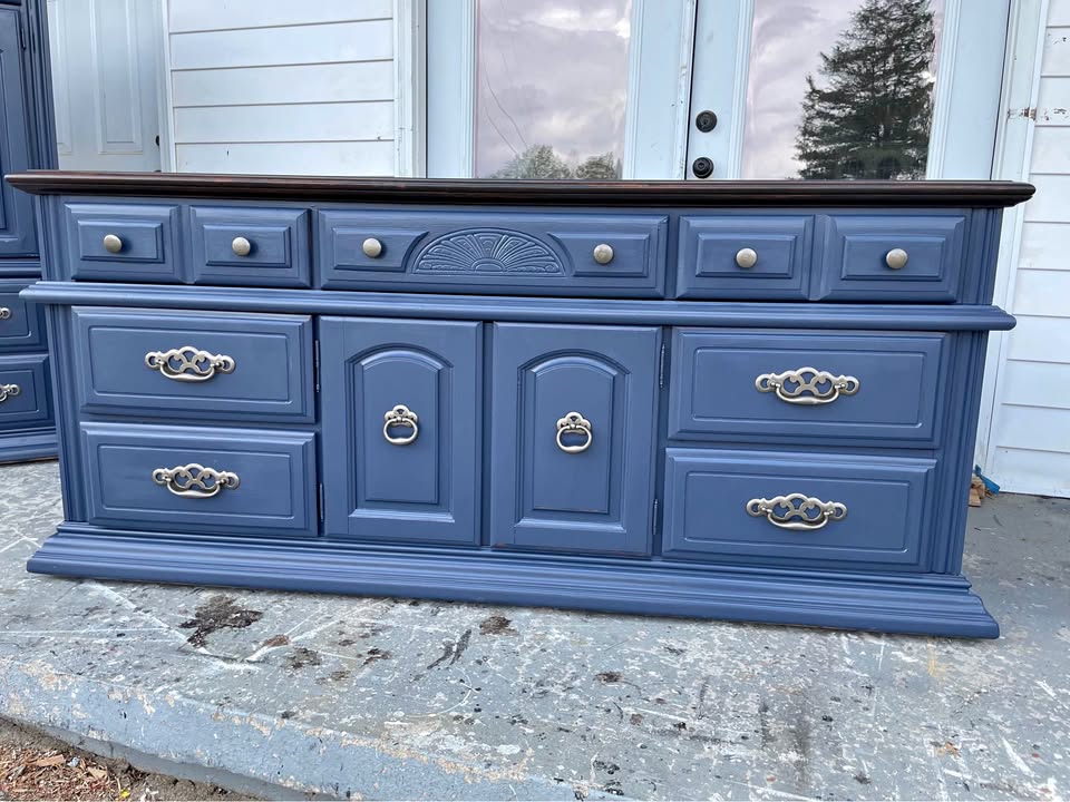 Broyhill Long Dresser