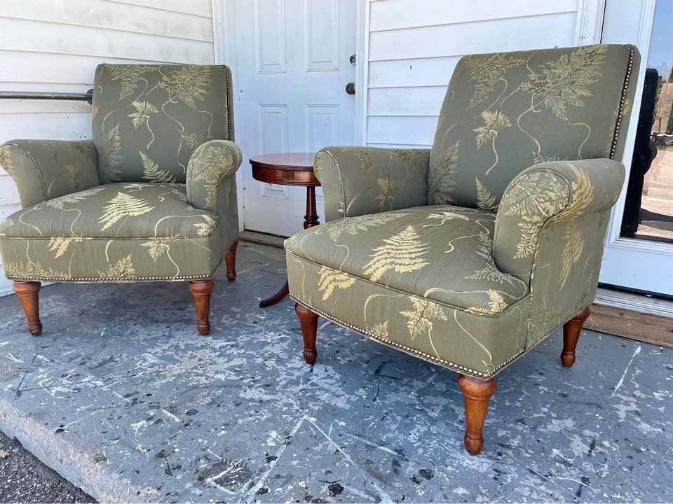 Fairfield Furniture Pair of Armchairs