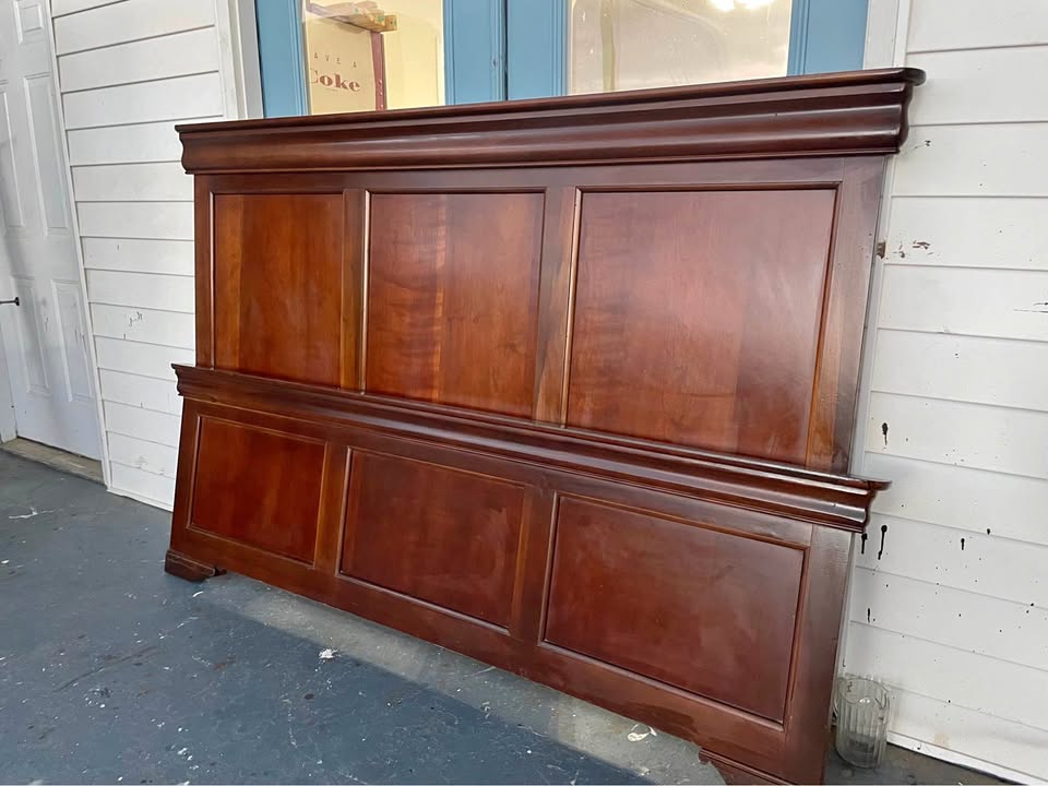 King Size Bed with Headboard, Footboard, Raiks and Slats