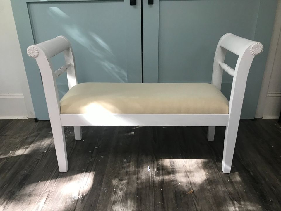 Farmhouse Bench/End of Bed Sofa/Entryway bench