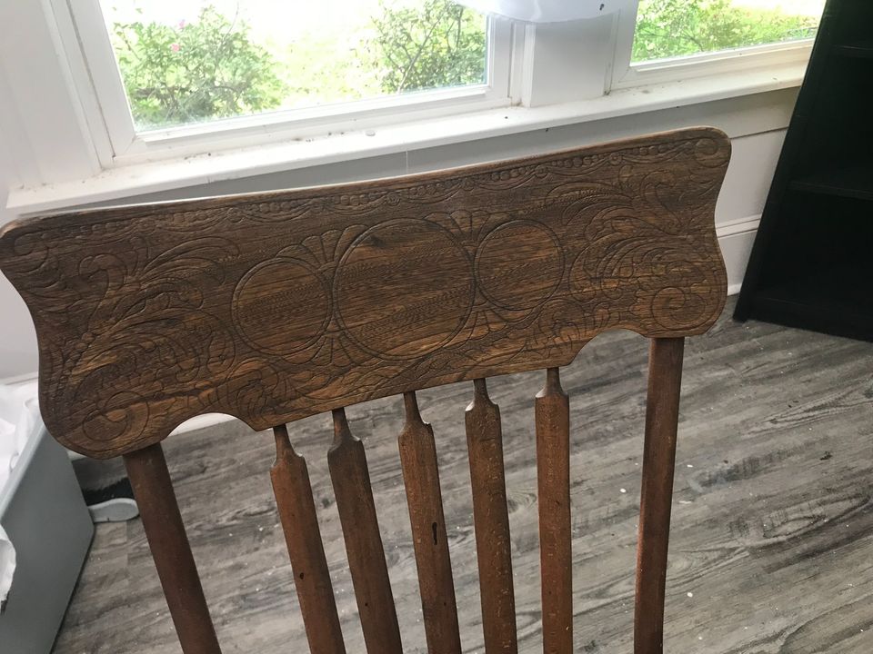 Farmhouse Table and Chair Set