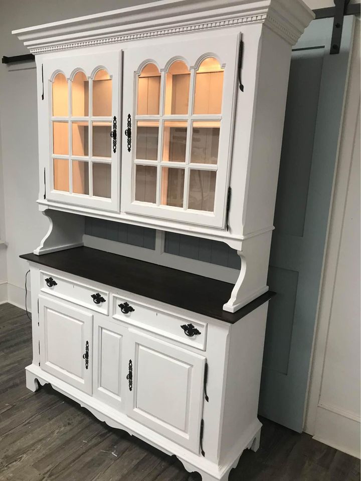 Lexington 2 Piece Hutch