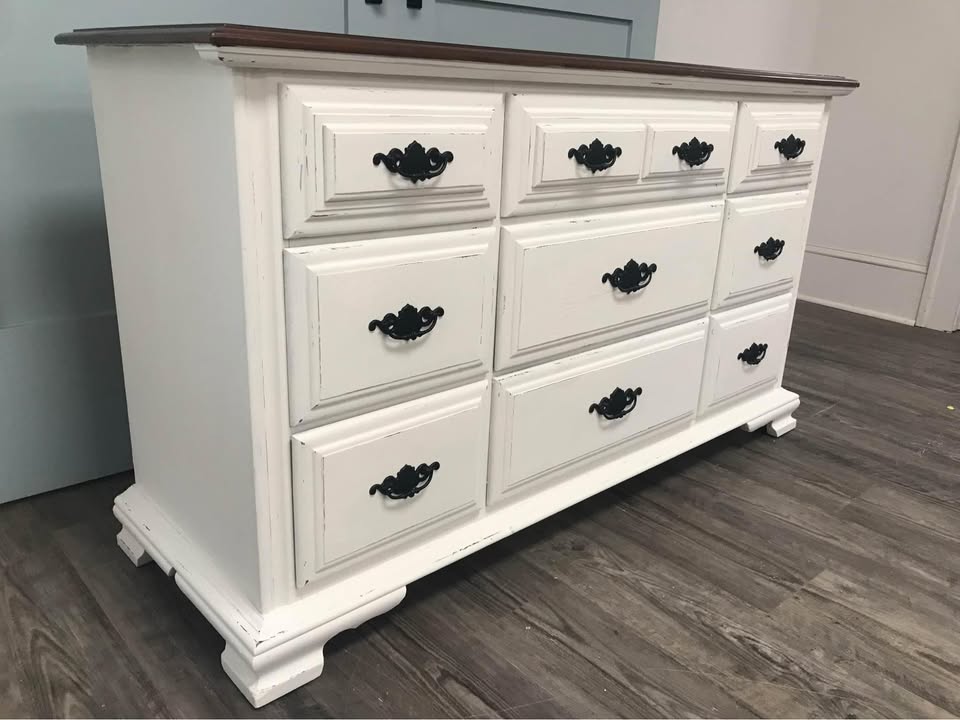 Sumter Farmhouse Style Dresser