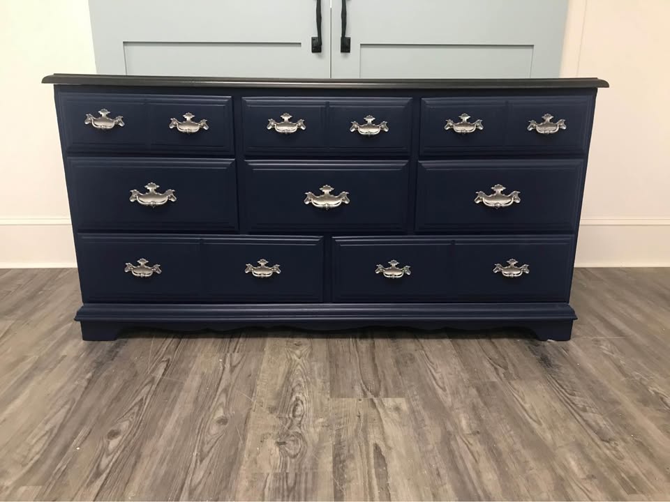 Long Dresser