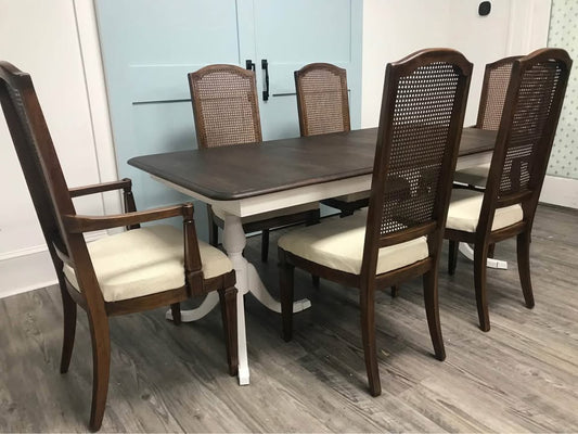 Table with 2 Leafs and 6 Matching Chairs