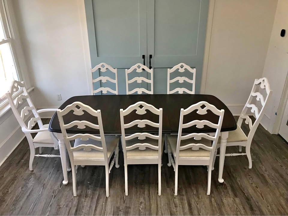 Table with 2 Leaves and 8 Matching Chairs