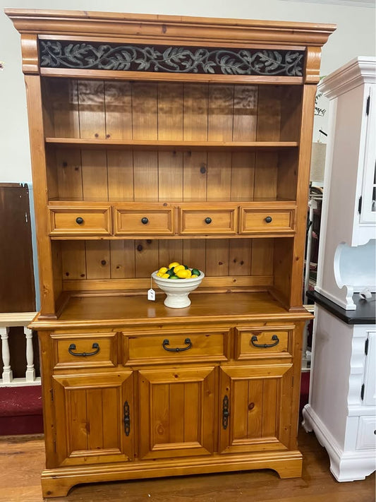 Solid Pine Hutch