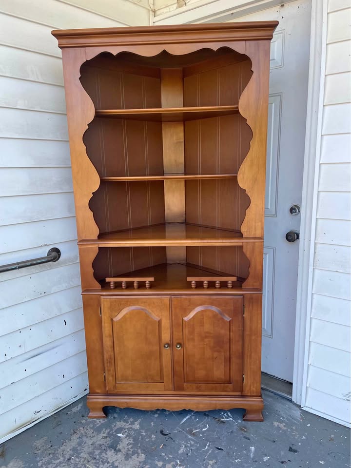 Maple Corner Cabinet