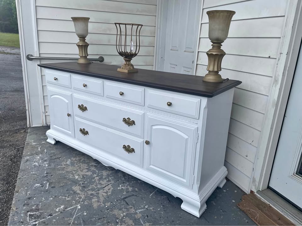Ethan Allen sideboard/Long Dresser