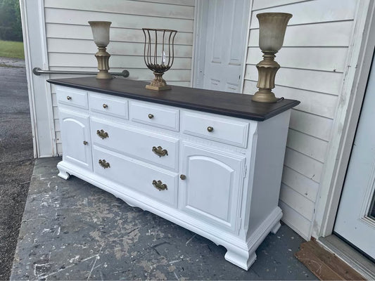 Ethan Allen sideboard/Long Dresser