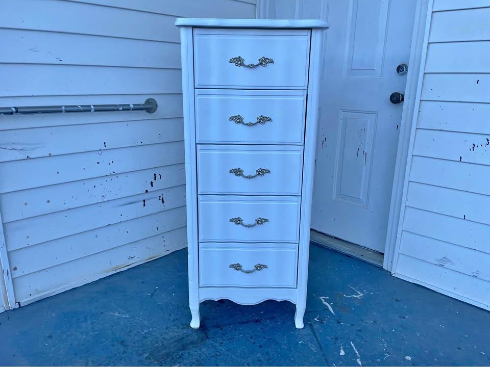 French Provincial 5-Drawer Lingerie Chest