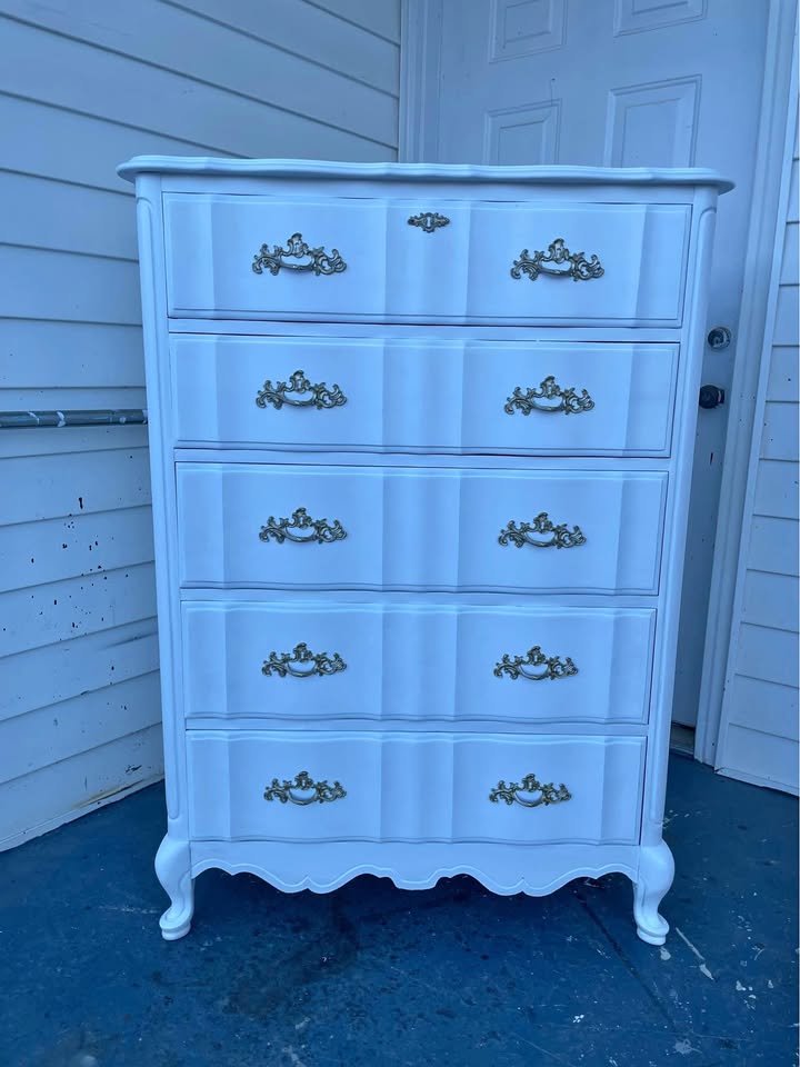 Bassett Furniture White 5-Drawer Tallboy Dresser
