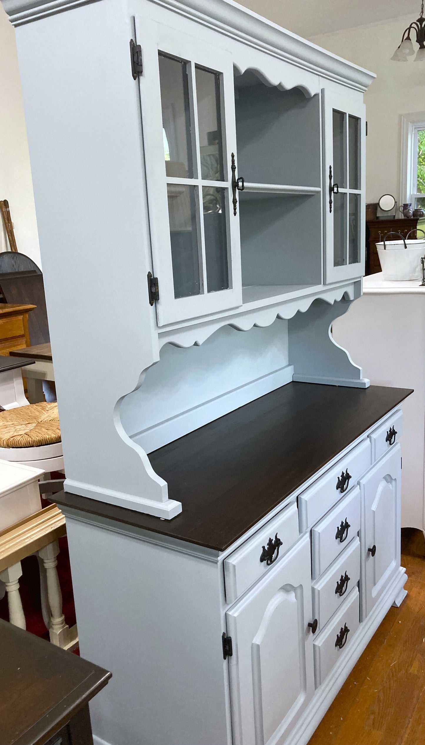Farmhouse Hutch