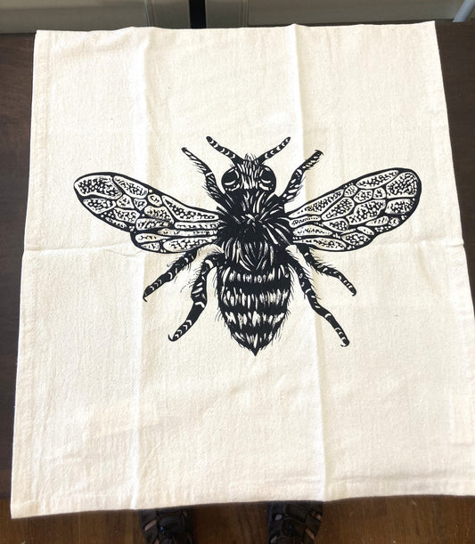 Hearth & Harrow Organic Cotton Tea Towel - Bee